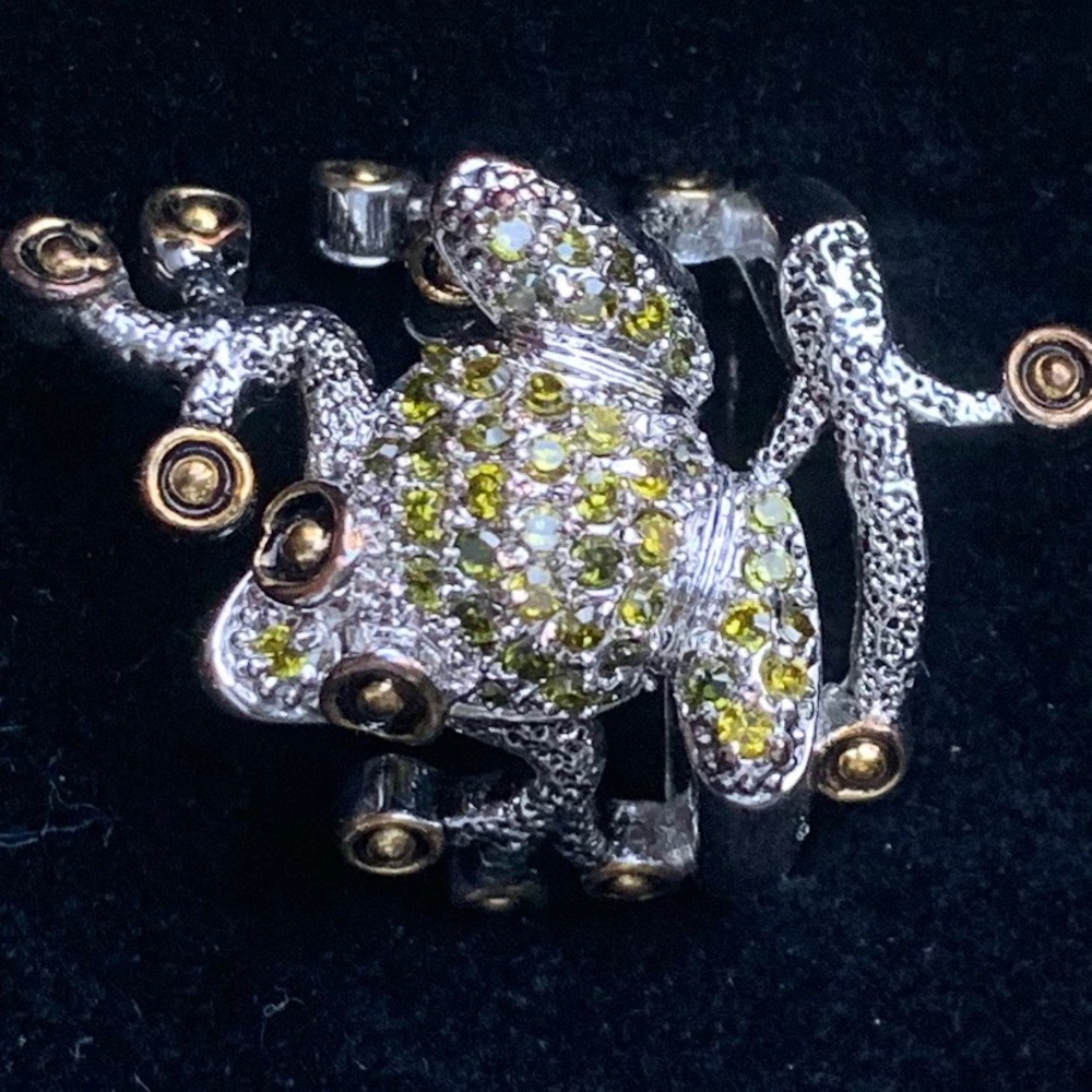 Real Collectables by Adrienne SS 🐸 Ring - Size 8